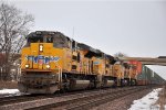 Westbound intermodal approaches the BN diamonds